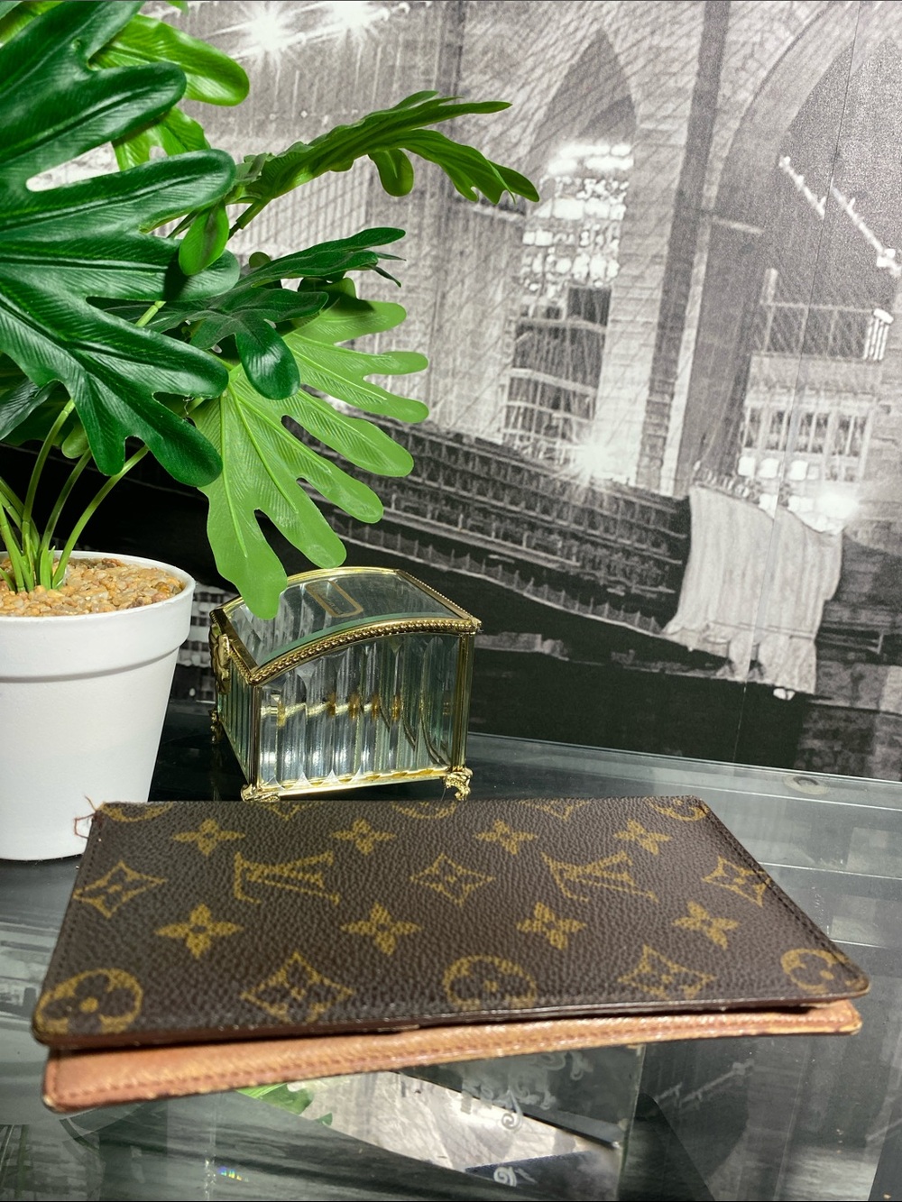 Authentic Louis Vuitton Monogram checkbook holder - Picture 12 of 15